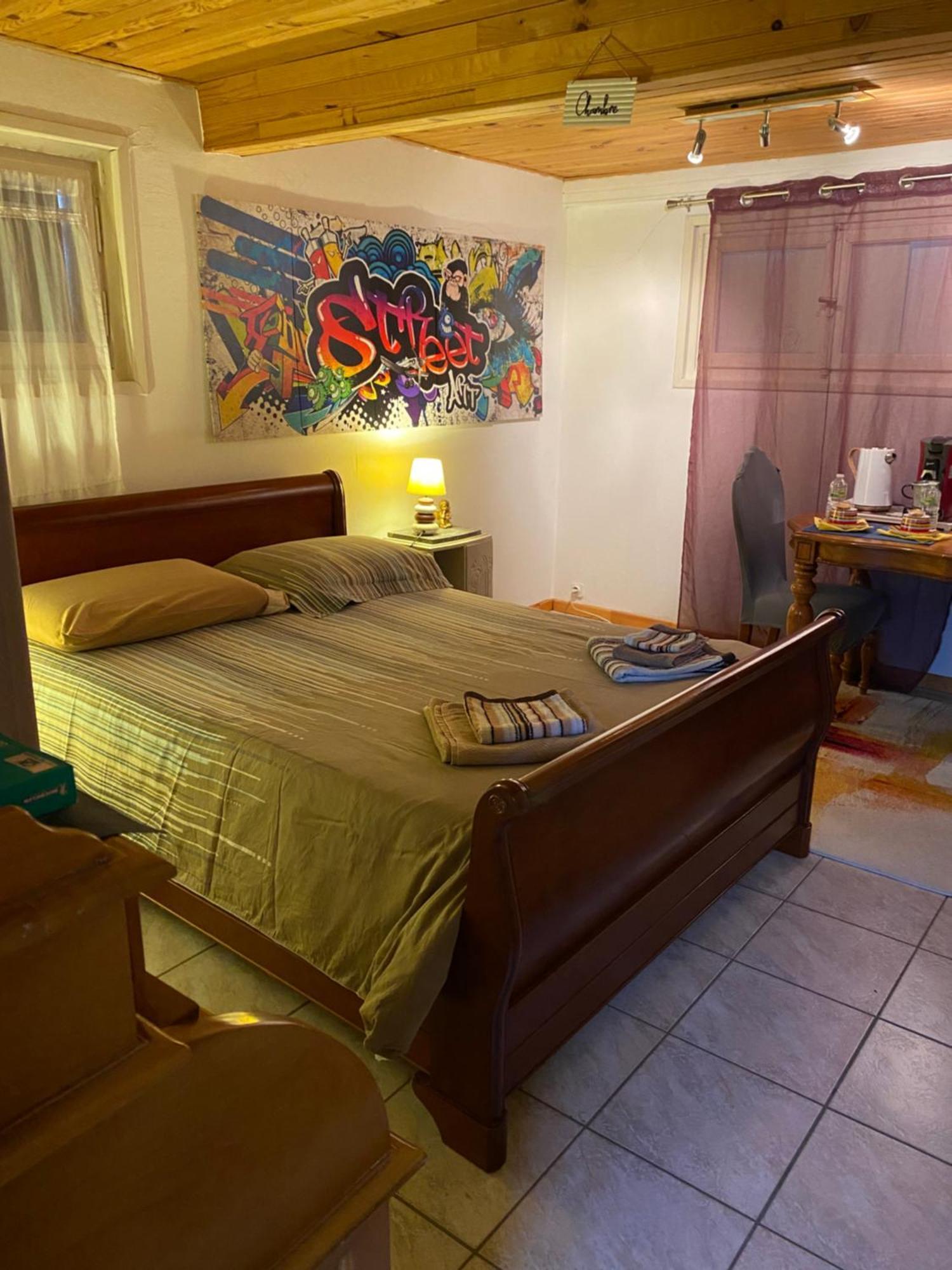 Bed and Breakfast Bienvenue Chez Les Anges Курнон-д'Овернь Экстерьер фото